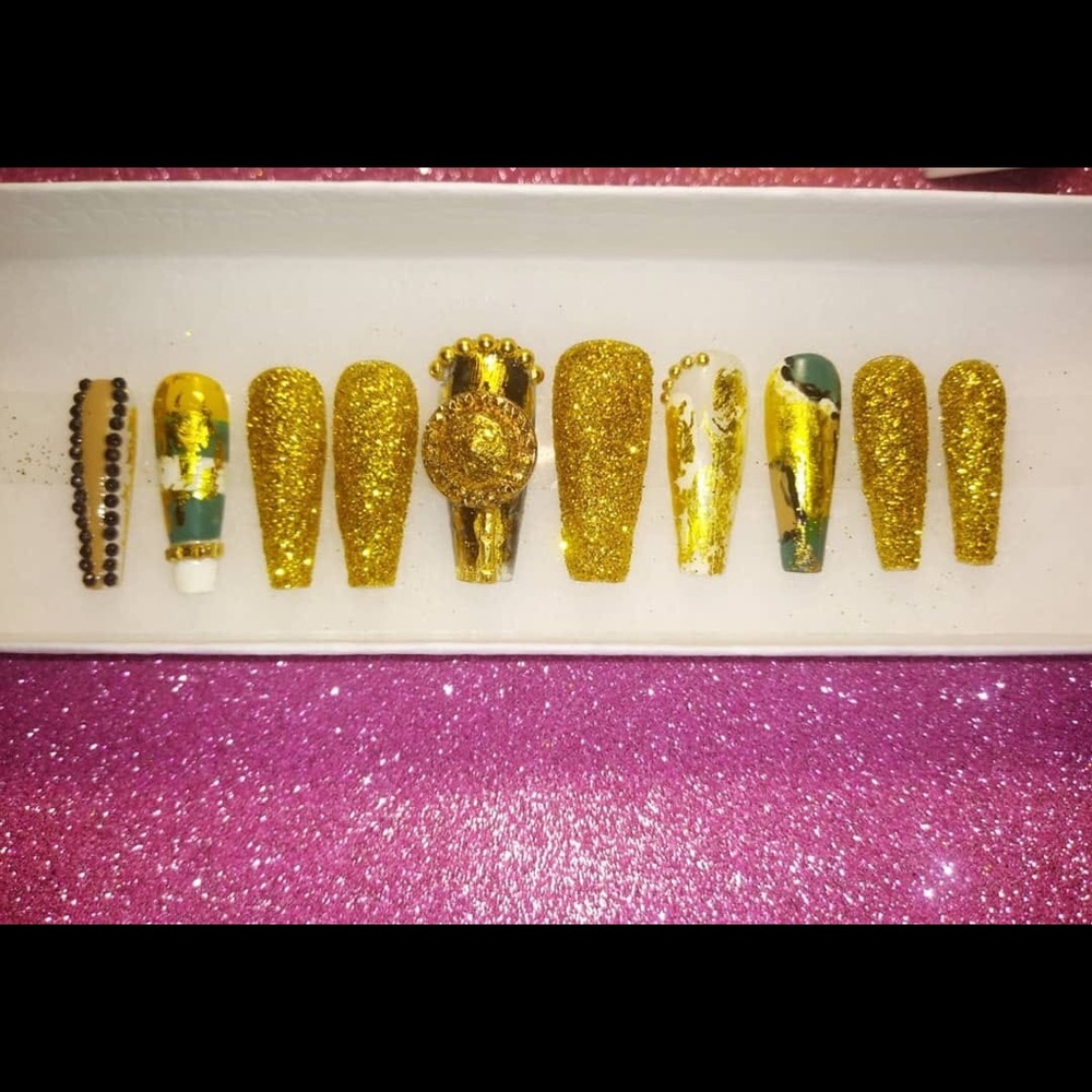 Glitter Queen Press on Nails